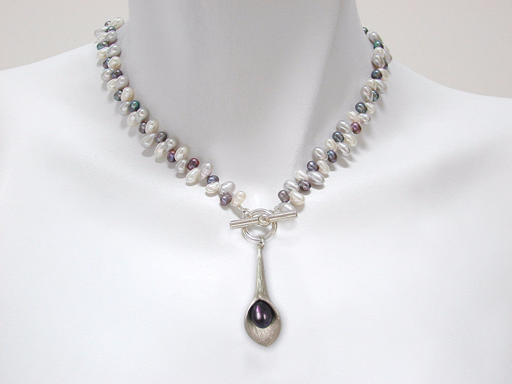 Freshwater Pearl Necklace with Sterling Silver and Diamond Clasp