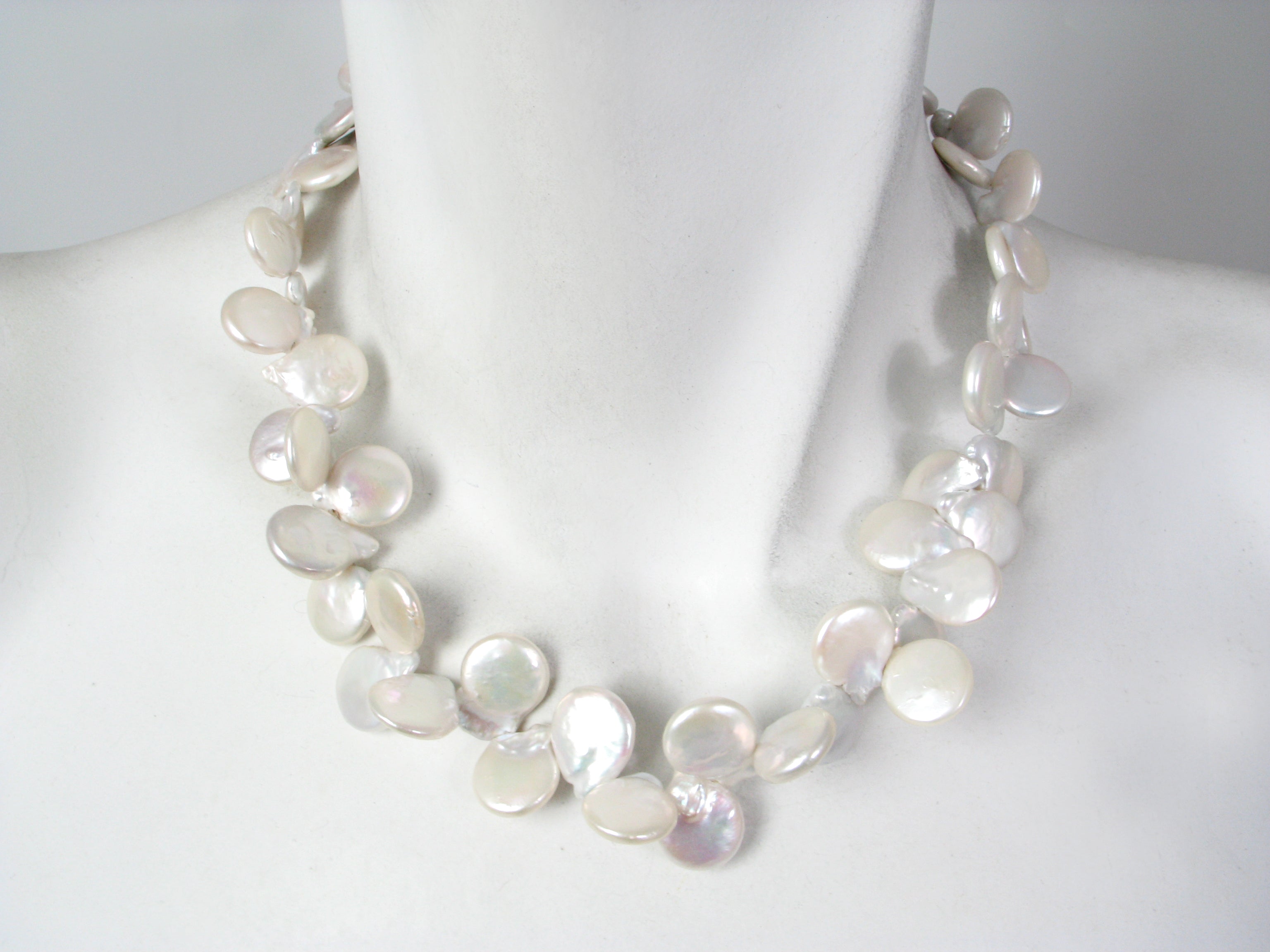 Coin Pearl Necklace hot